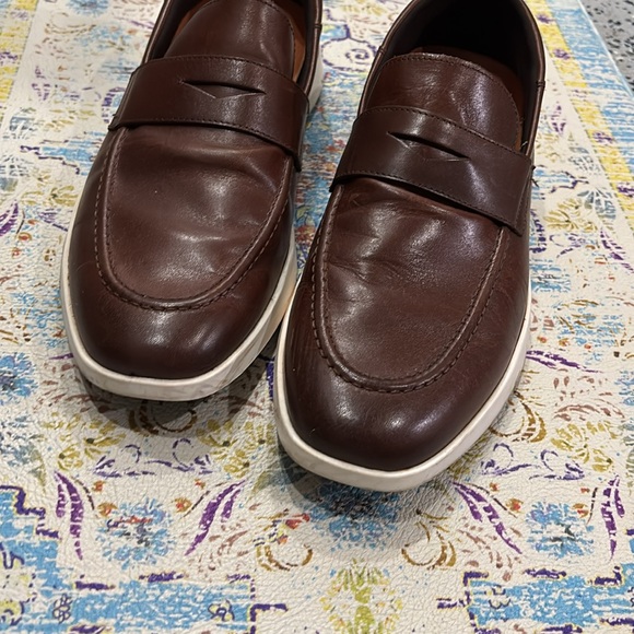 Mens Crossover Loafer by Wolf and Shepherd! Gently used w/ unused Shoe Care Kit - Picture 4 of 10